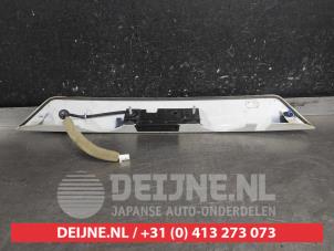Nissan Micra Tailgate handle O622972 photo 2