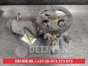 Gebruikte Pomp Servo Toyota Yaris II (P9) 1.4 D-4D Prijs € 35,00 Margeregeling aangeboden door V.Deijne Jap.Auto-onderdelen BV