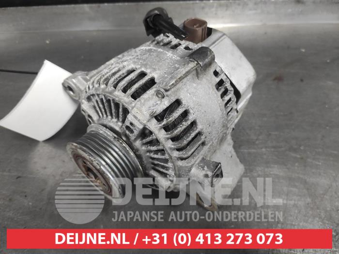 Gebruikte Dynamo Toyota Corolla Verso (E12) 2.0 D-4D 16V 90 Prijs € 75,00 Margeregeling aangeboden door V.Deijne Jap.Auto-onderdelen BV