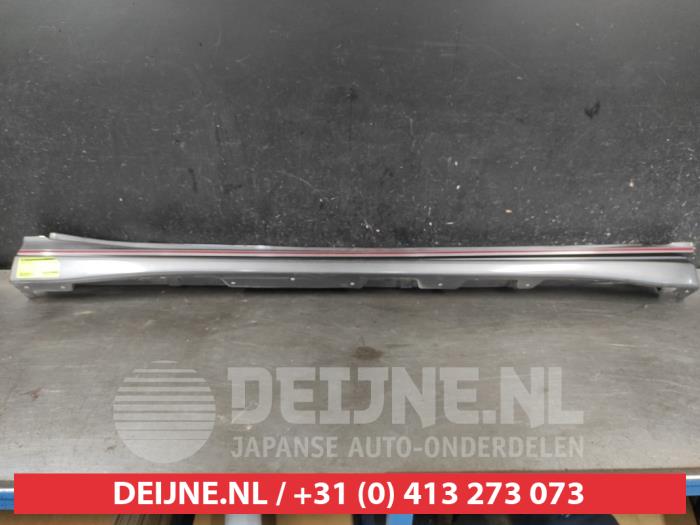Nissan Juke Seitenschürze rechts O623210