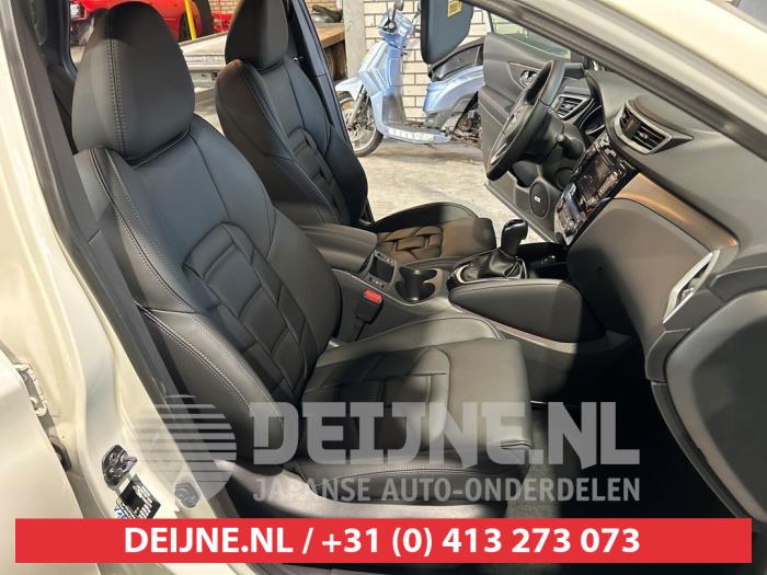Nissan Qashqai Sitz rechts O623439