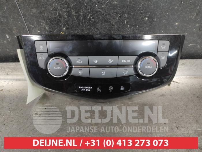 Nissan Qashqai Heater control panel O623432