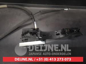 Nissan Qashqai Door lock mechanism 4-door, front left O623455 photo 3