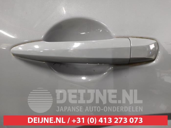 Nissan Qashqai Türgriff 4-türig links hinten O623487