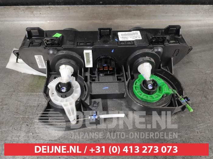 Hyundai I10 Kachel Bedieningspaneel O623724