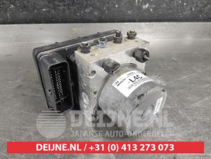 Gebruikte ABS Pomp Kia Stonic (YB) 1.4 MPI 16V Prijs € 100,00 Margeregeling aangeboden door V.Deijne Jap.Auto-onderdelen BV