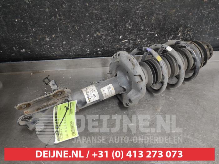 Kia Stonic Stoßdämpferstrebe rechts vorne O623738