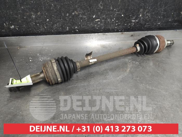 Gebruikte Aandrijfas links-voor Toyota Aygo (B10) 1.0 12V VVT-i Prijs € 25,00 Margeregeling aangeboden door V.Deijne Jap.Auto-onderdelen BV
