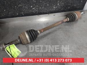 Gebruikte Aandrijfas links-voor Mitsubishi Space Star (A0) 1.0 12V Prijs € 50,00 Margeregeling aangeboden door V.Deijne Jap.Auto-onderdelen BV