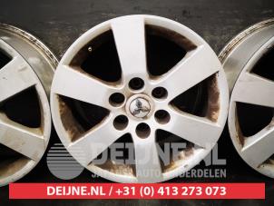 Mitsubishi Pajero Felgen Set O623958 foto 3