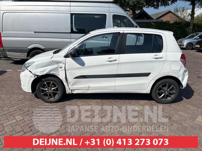 Suzuki Celerio Driehoeks Ruit links-achter O623992