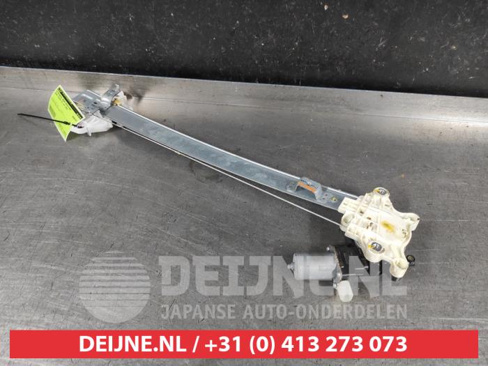 Suzuki Celerio Ruitmechaniek 4Deurs rechts-voor O623999