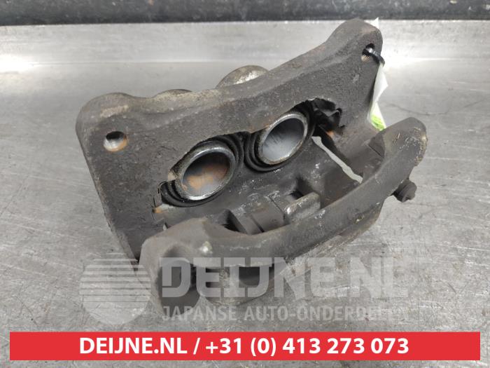Mitsubishi Pajero Bremszange rechts vorne O624085