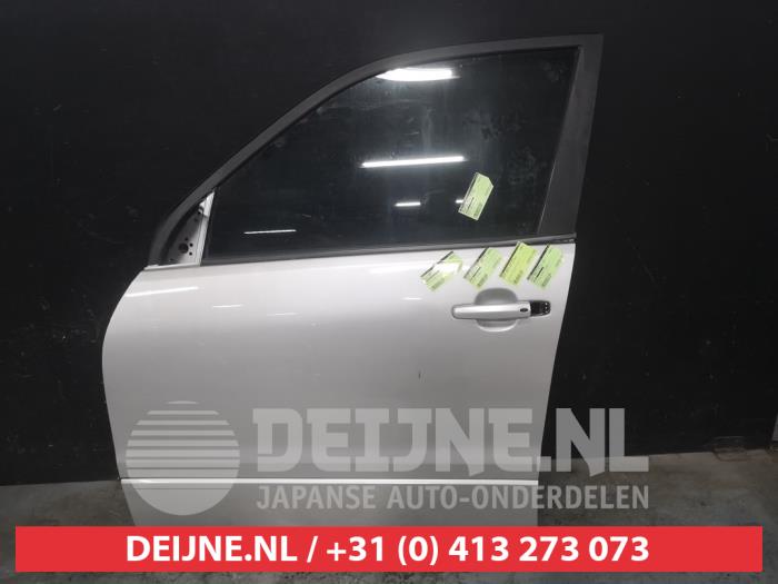 Suzuki Grand Vitara Door 4-door, front left O624105