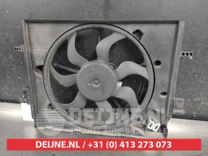 Nissan Micra Kühlgebläsegehäuse O624151 foto 2