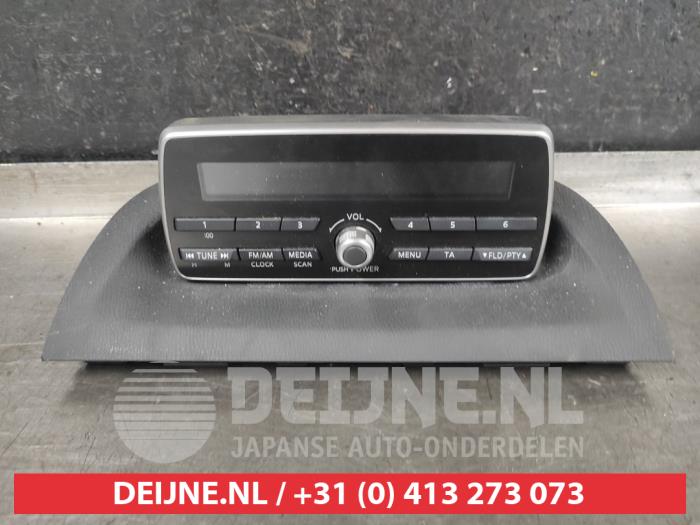 Mazda 3 Radiobedienings paneel O624365