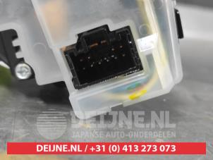 Ssang Yong Korando Ruitenwis Schakelaar O624429 foto 3