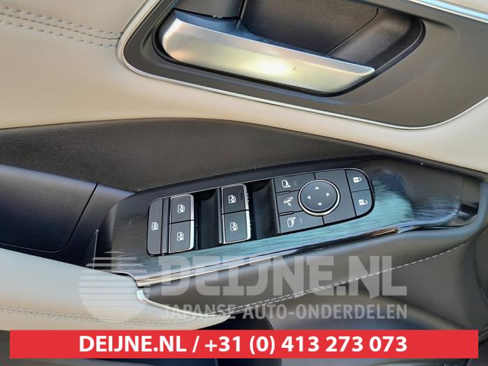 Nissan Qashqai Multi-functional window switch O624440