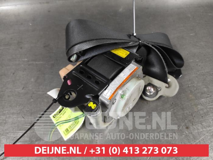Suzuki Grand Vitara Front seatbelt, left O624559