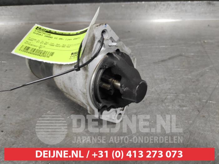Gebruikte Startmotor Suzuki Grand Vitara II (JT) 2.0 16V Prijs € 30,00 Margeregeling aangeboden door V.Deijne Jap.Auto-onderdelen BV