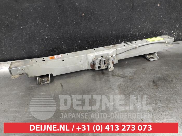 Mitsubishi Outlander Schlossträger vorne O624711