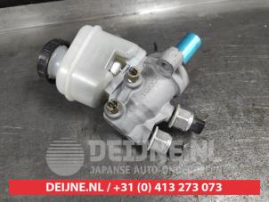 Gebruikte Hoofdremcilinder Infiniti FX (S51) 35 3.5i 24V Prijs € 20,00 Margeregeling aangeboden door V.Deijne Jap.Auto-onderdelen BV