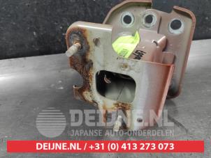 Nissan Juke Stoßstangenstütze rechts hinten O624741 foto 2