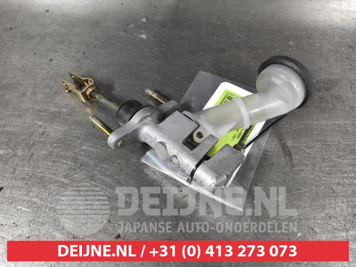 Toyota Paseo Clutch master cylinder O624749