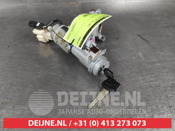 Toyota Paseo Ignition lock + key O624760