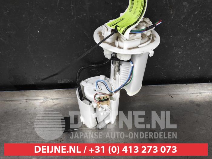 Gebruikte Tank element Pomp Toyota Corolla (E21/EA1/EH1) 1.2 16V Turbo Prijs € 75,00 Margeregeling aangeboden door V.Deijne Jap.Auto-onderdelen BV