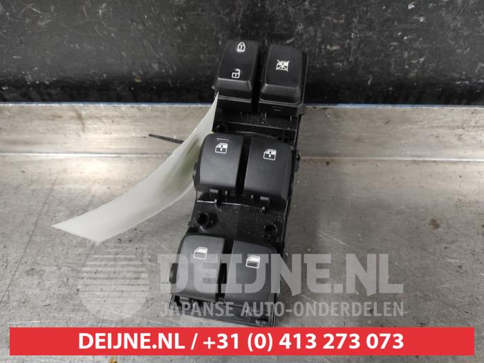 Hyundai Kona Combischakelaar ramen O625137