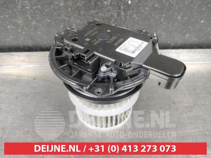 Toyota Corolla Kachel Ventilatiemotor O625369