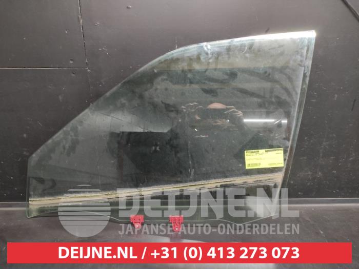 Nissan Juke Türscheibe 4-türig links vorne O625776