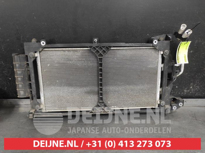 Gebruikte Airco Condensor Nissan Leaf (ZE0) Leaf Prijs € 75,00 Margeregeling aangeboden door V.Deijne Jap.Auto-onderdelen BV