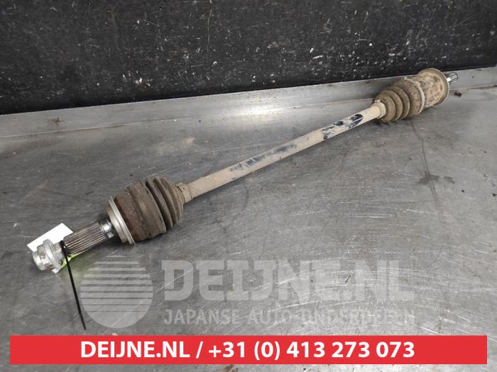 Gebruikte Aandrijfas rechts-achter Honda CR-V (RE/RM) 2.0 16V Prijs € 50,00 Margeregeling aangeboden door V.Deijne Jap.Auto-onderdelen BV