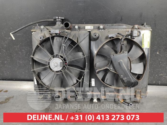 Gebruikte Radiateur Honda CR-V (RE/RM) 2.0 16V Prijs € 100,00 Margeregeling aangeboden door V.Deijne Jap.Auto-onderdelen BV
