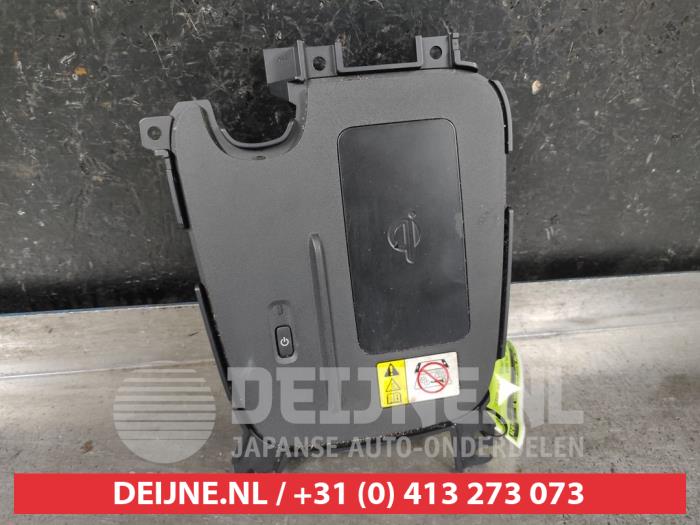 Toyota Yaris Cross Draadloze oplader O626622