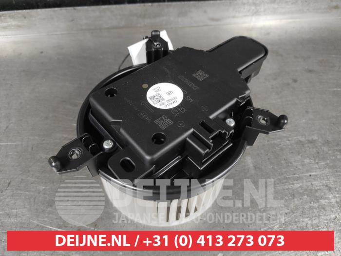 Toyota Yaris Cross Kachel Ventilatiemotor O626630