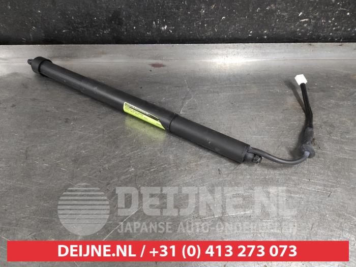 Toyota Yaris Cross Gasdemper rechts-achter O626661