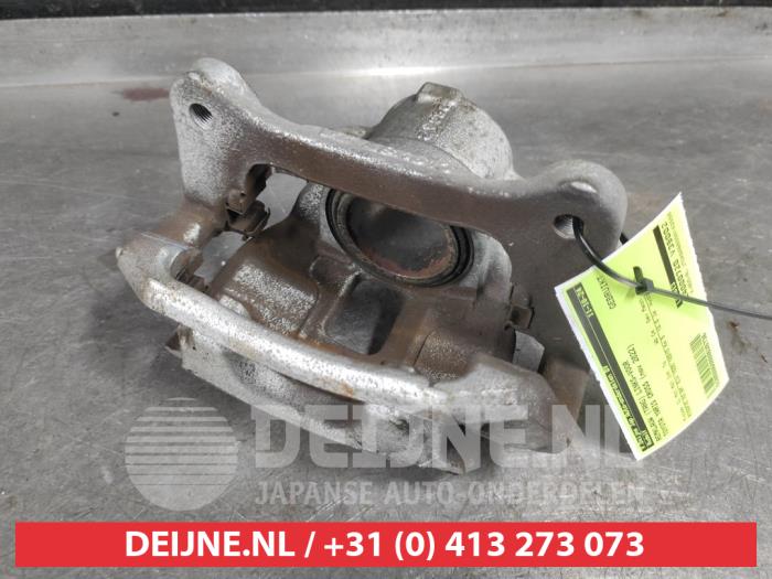 Toyota Yaris Cross Remklauw (Tang) links-voor O626736