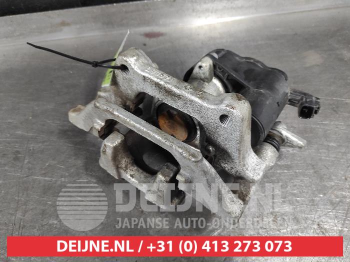 Toyota Yaris Cross Remklauw (Tang) rechts-achter O626739