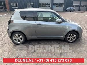Suzuki Swift Door 2-door, right O626796 photo 3