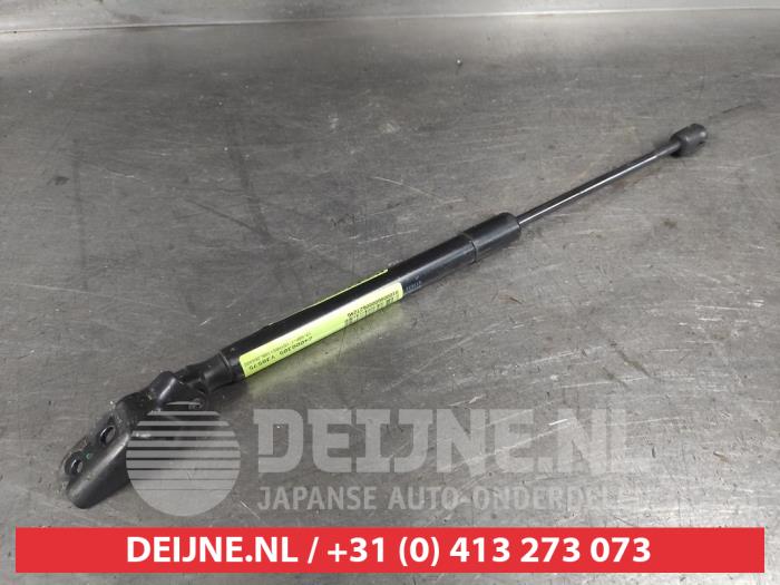 Kia Ceed Gasdemper links-achter O627246