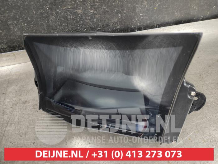 Gebruikte Head-up display Nissan Qashqai (J12) 1.5 VC-T e-Power 16V Prijs op aanvraag aangeboden door V.Deijne Jap.Auto-onderdelen BV