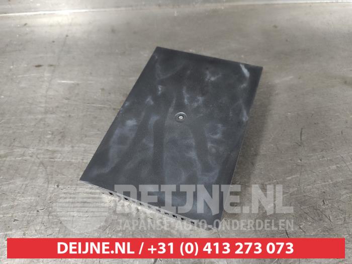 Nissan Qashqai Draadloze oplader O627399