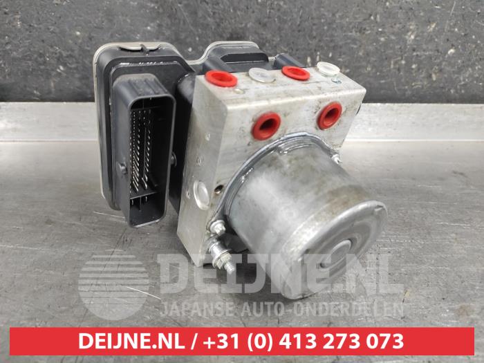Nissan Qashqai ABS Pomp O627578
