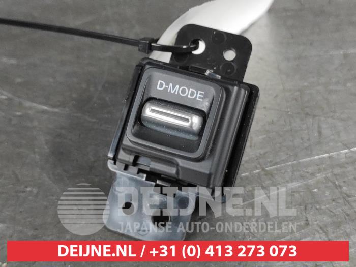 Nissan Qashqai Schalter (sonstige) O627541