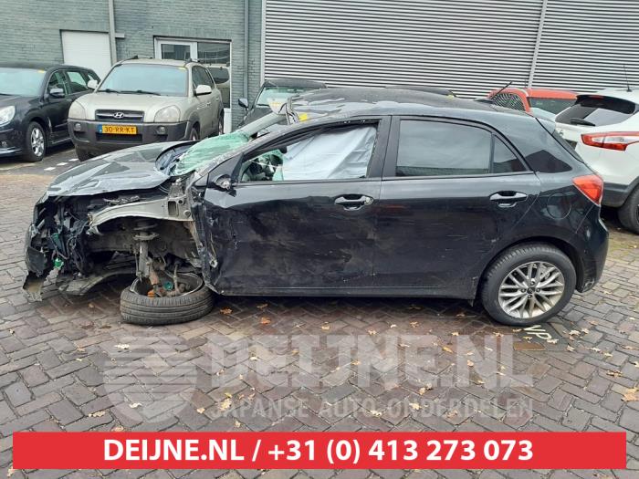 Kia Rio Portierruit 4Deurs links-achter O627800