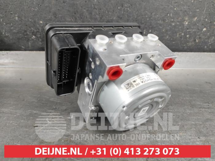 Gebruikte ABS Pomp Toyota Aygo X 1.0 12V VVT-i Prijs € 150,00 Margeregeling aangeboden door V.Deijne Jap.Auto-onderdelen BV