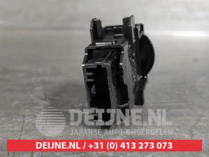 Toyota Aygo X Panikbeleuchtung Schalter O627716 foto 2